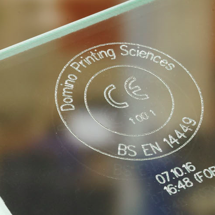 Elegir la Solución de Marcado Adecuada para Vidrio