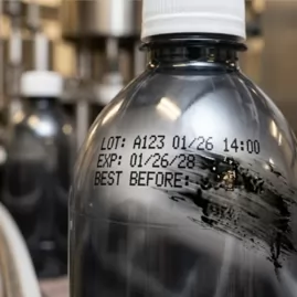 ¿Por qué se corre la tinta en las botellas de plástico? Guía rápida de solución de problemas
